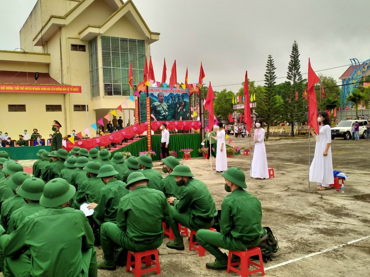 HỌC SINH